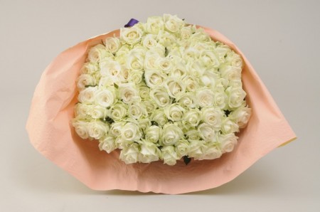 白寿用99本の白い花束