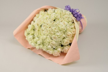 白いバラ100本花束